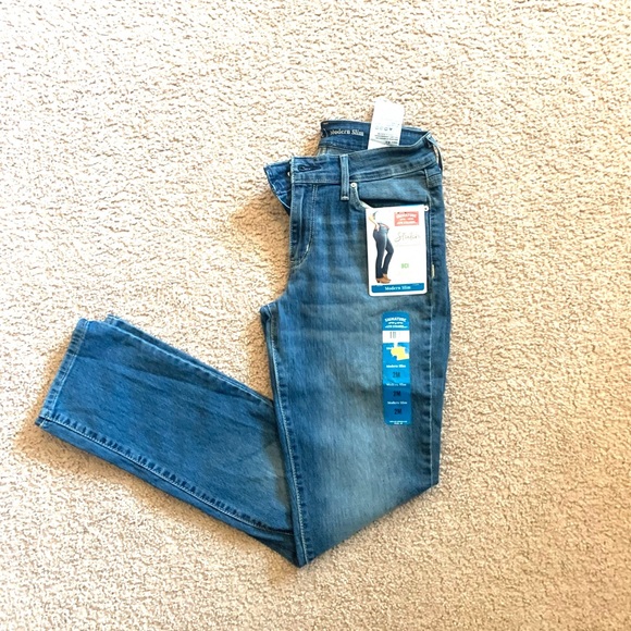 Levi's Denim - Woman’s Levi’s Signature Jeans
